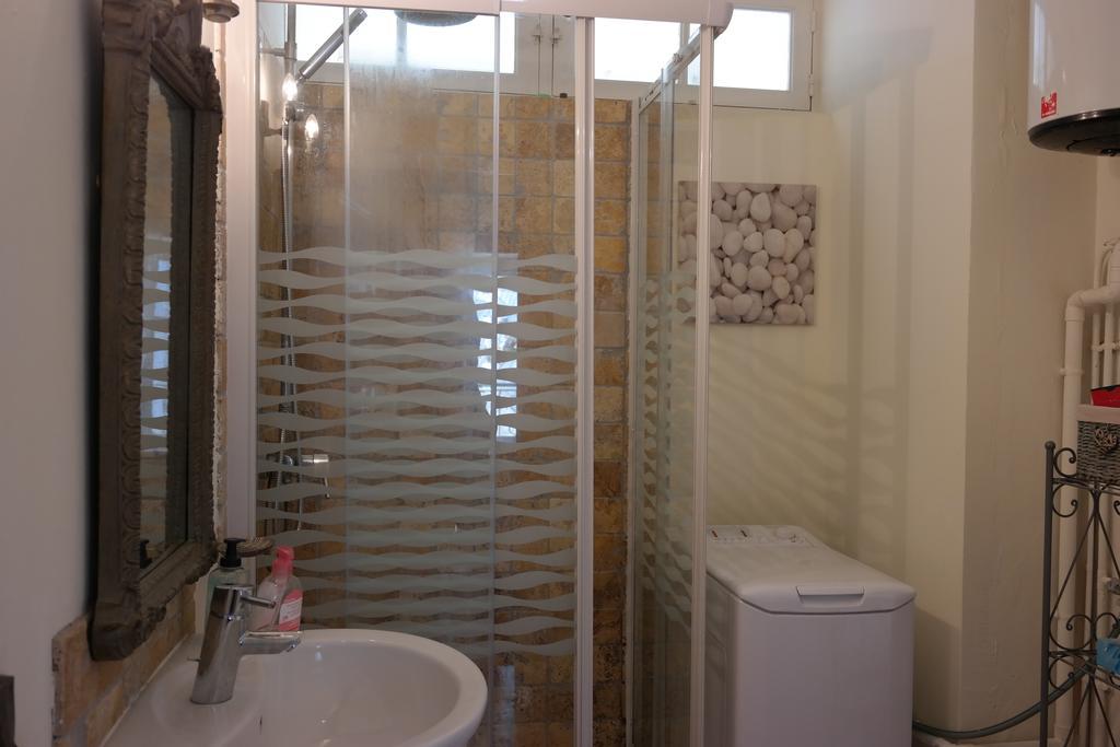 Penthouse Apartment Overlooking Place Carnot Каркасон Екстериор снимка