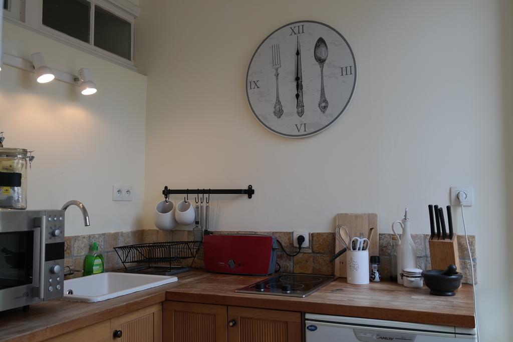 Penthouse Apartment Overlooking Place Carnot Каркасон Екстериор снимка