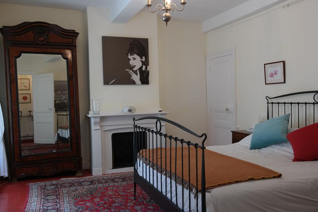 Penthouse Apartment Overlooking Place Carnot Каркасон Екстериор снимка