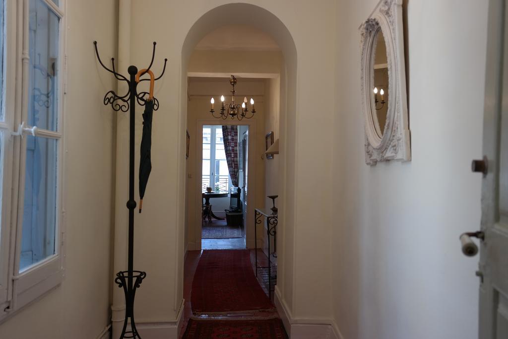 Penthouse Apartment Overlooking Place Carnot Каркасон Екстериор снимка